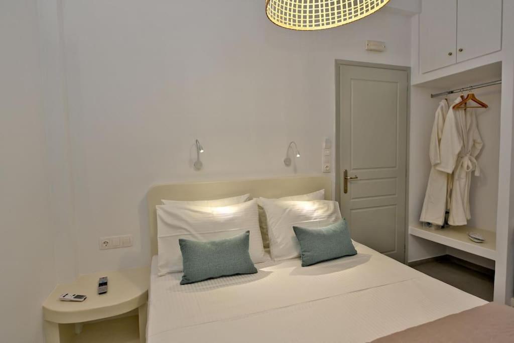 Kleri'S Apartments 2 Tinos Bagian luar foto